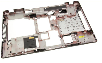 Нижняя часть корпуса Lenovo IdeaPad Y570
